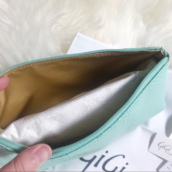 Gigi New York Large Embossed Leather Makeup Bag - Picture 3 of 3